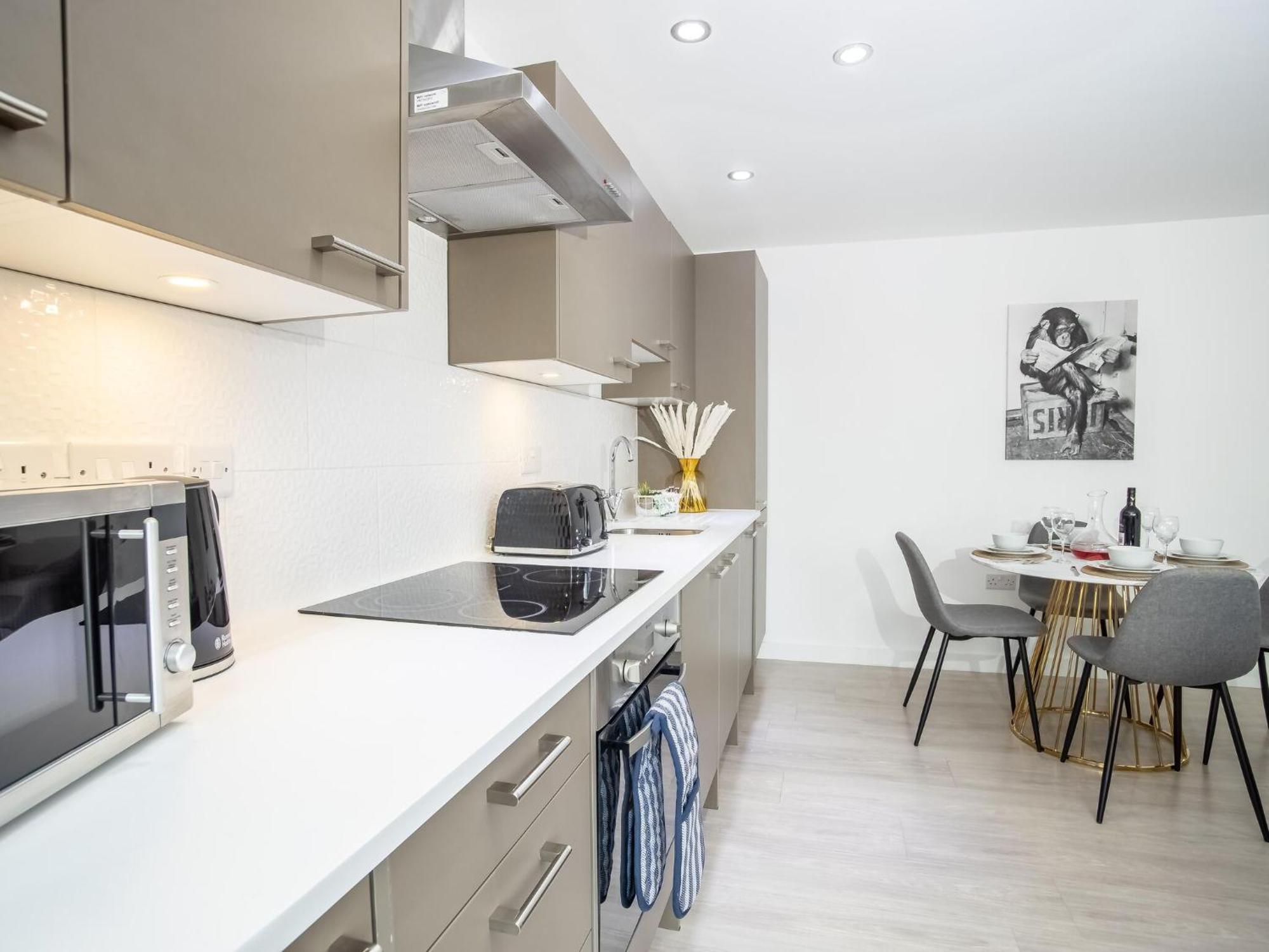 Pembroke House Apartments Exeter For Families Business Relocation Free Parking Extérieur photo