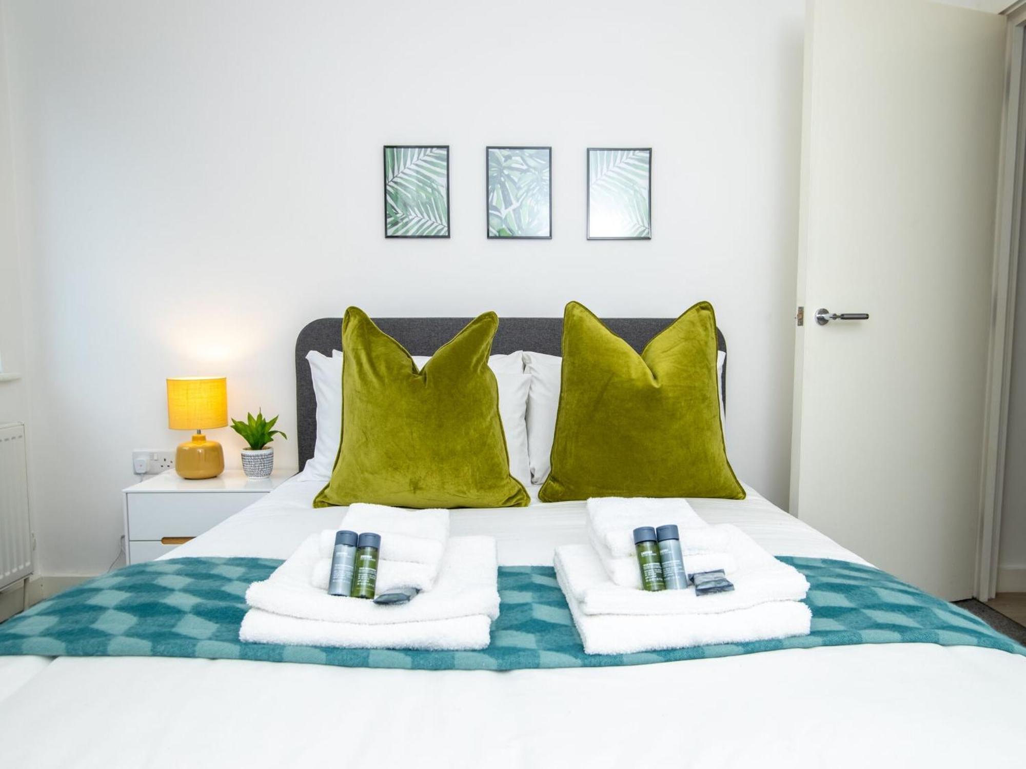 Pembroke House Apartments Exeter For Families Business Relocation Free Parking Extérieur photo