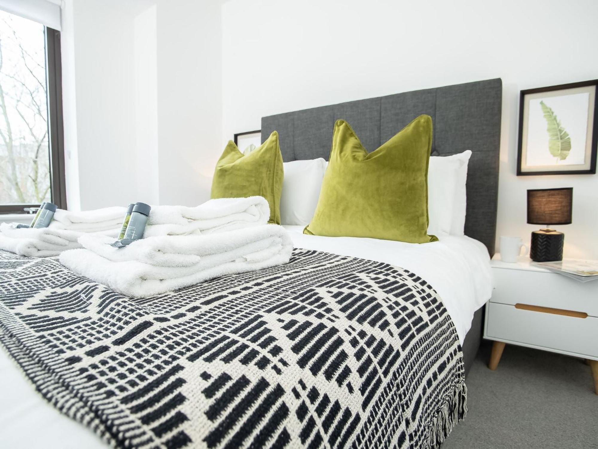 Pembroke House Apartments Exeter For Families Business Relocation Free Parking Extérieur photo