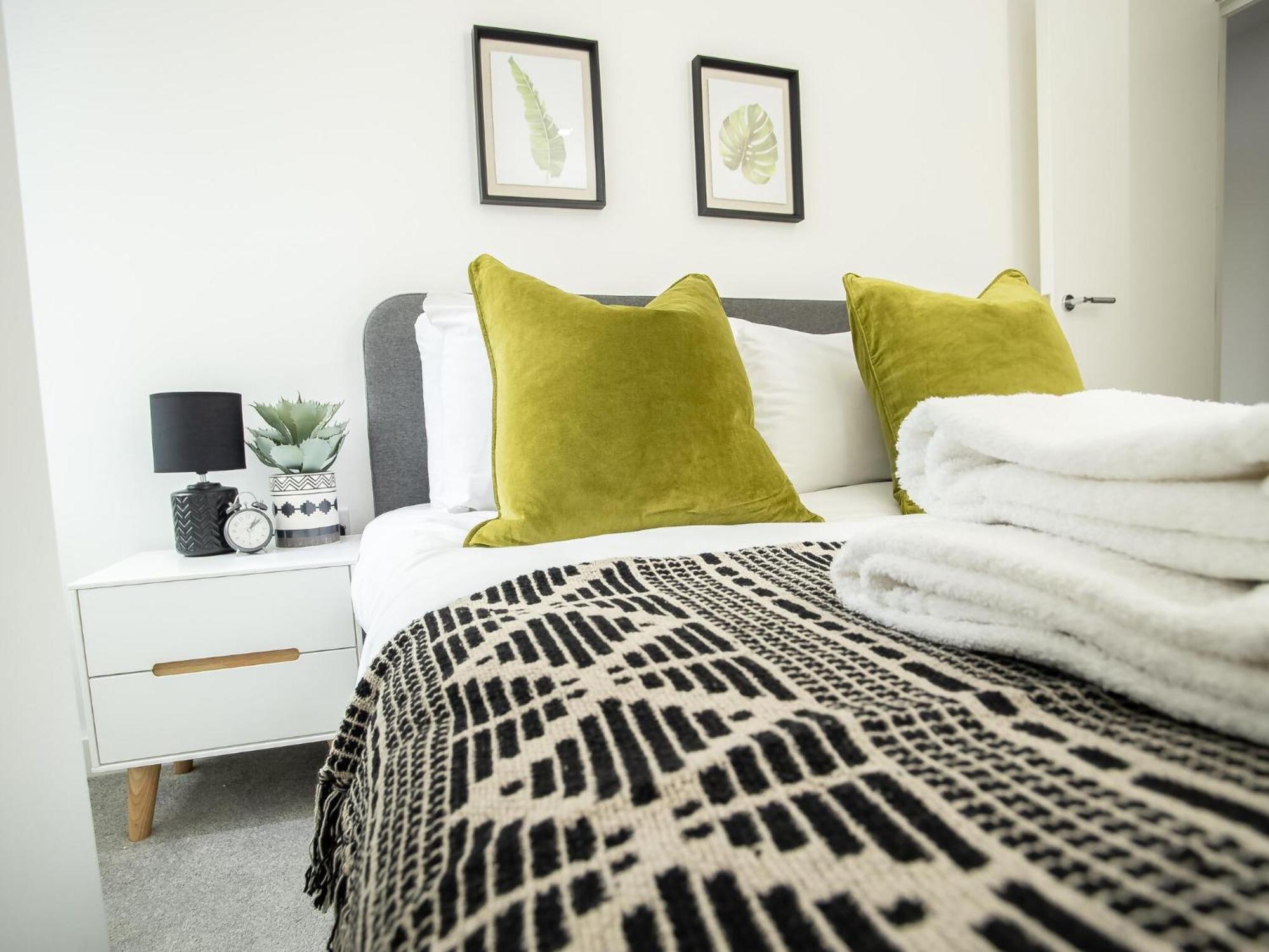 Pembroke House Apartments Exeter For Families Business Relocation Free Parking Extérieur photo