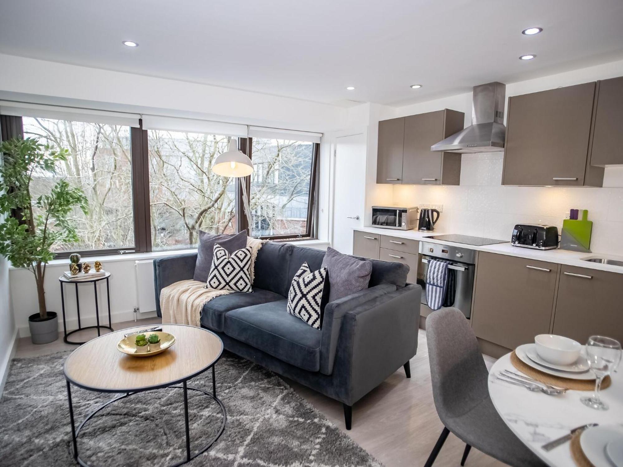 Pembroke House Apartments Exeter For Families Business Relocation Free Parking Extérieur photo